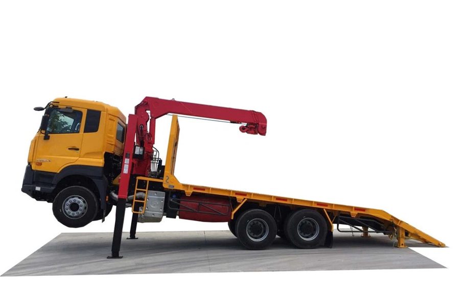 Self Loader available for rent for construction projects